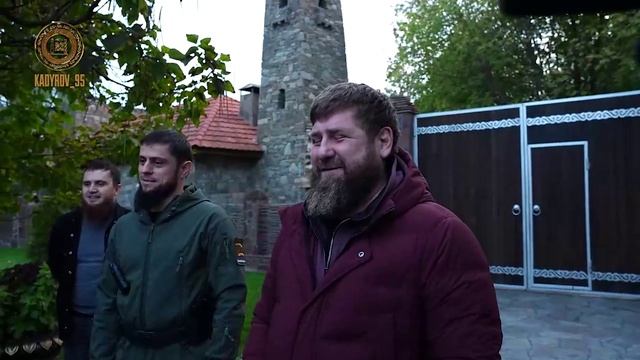 Пленных привезли в Грозный к Кадырову (наш телеграм в описании)