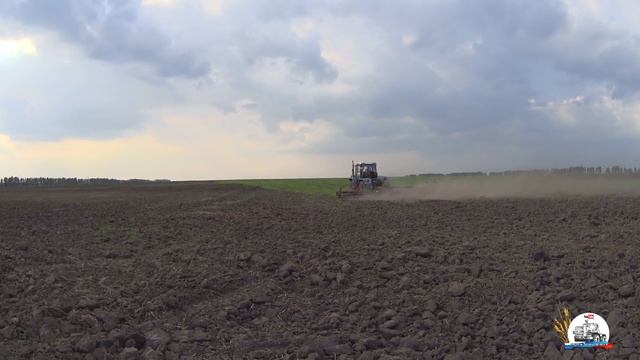 Первичную культивацию 230 гектаров на ХТЗ-17221 продолжаю.