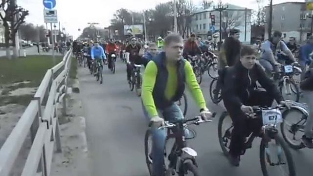 Открытие велосезона 2016 в Твери (площадь Конституции) смотреть онлайн