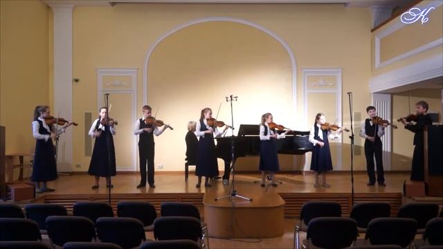 Н. Римский-Корсаков. "Хоровод и песня про бобра" (из оп. "Снегурочка") - Ансамбль "Сюрприз"