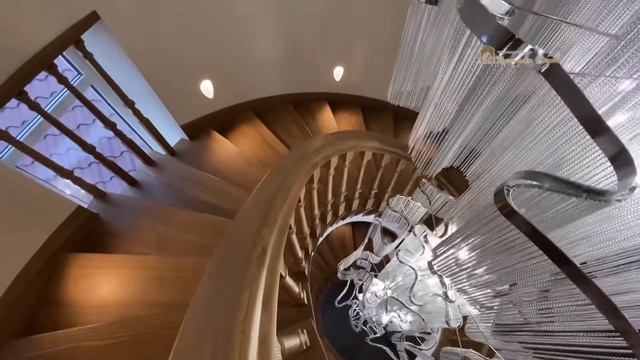 Сходи винтові з гнутими дерев‘яними поручнями.Творча майстерня «Пластика Дерева» смотреть онлайн