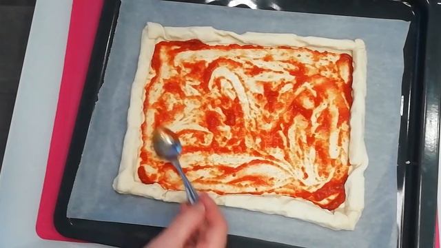 Пицца!!!?Без замешивания теста, быстрый рецепт