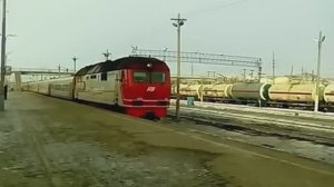 Прибытие поезда на первую платформу Сургут.