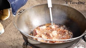 БАБУШКИН рецепт!!! КАРТОШКА с МЯСОМ ПО-СИБИРСКИ или ЖАРКОЕ в КАЗАНЕ на КОСТРЕ !!!