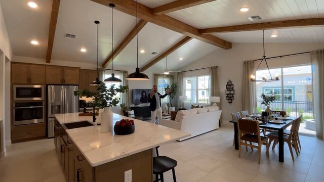 Обзор дома за $553,000, который выглядит на миллион. Америка. Флорида. Орландо смотреть онлайн