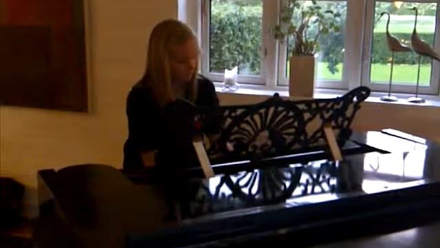 Sofie spiller flygel смотреть онлайн