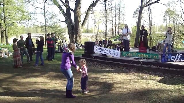 Reelroadъ с песней "Гуляю, гуляю" смотреть онлайн