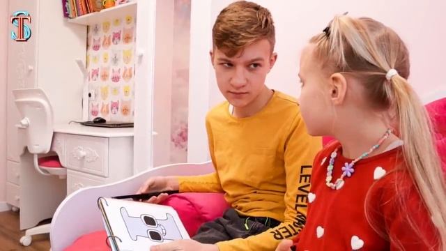 Алфавит ЛОР в реальной жизни ? Эмма принесла НАСТОЯЩИЙ Alphabet Lore