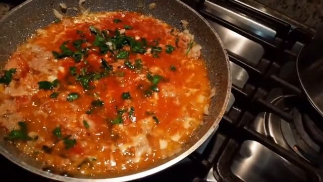 Готовим спагетти с тушенкой! смотреть онлайн