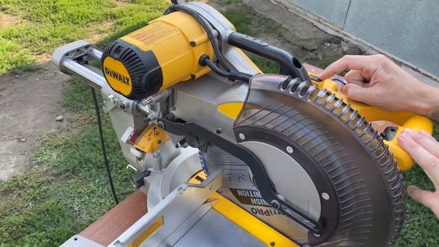 ОБЗОР ТОРЦОВОЧНАЯ ПИЛА DEWALT DWS 780 \ ВЗГЛЯД ЖЕНСКИМИ ГЛАЗАМИ смотреть онлайн