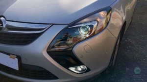 Opel Zafira C.с линзами HELLA 3R(HQ)+LED в ПТФ.