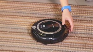 Робот-пылесос за 6000. Как он вообще убирает?