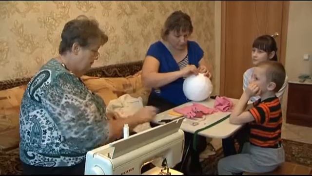 Семейные новости. Делаем снеговика смотреть онлайн