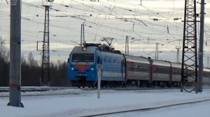 ЭП1М-416 с пассажирским поездом. Станция Вязники