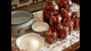 Маринованные помидоры с чесноком