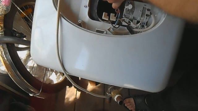 Водонагреватель Аристон 30л. Ремонт
