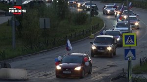 Автомотопробег с российским триколором