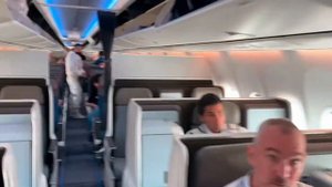 Лечу из Дубая в Стамбул БИЗНЕС КЛАССОМ | Боинг 737 max 8 | Обзор на бизнес класс FlyDubai
