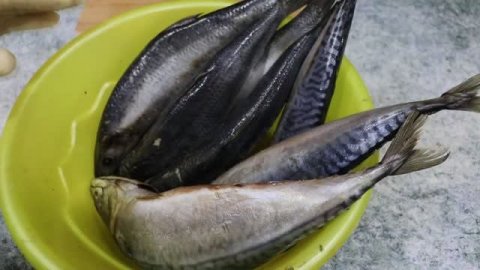 Малосольная селедка по домашнему 2 варианта Рыба кончится быстро