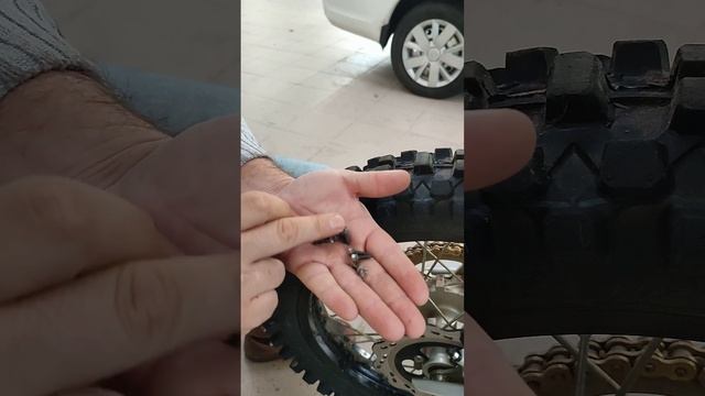 Какие шипы лучше зимой для эндуро покатушек "ТОП - 3 наш выбор" и на чем катаем мы в прокате. смотреть онлайн