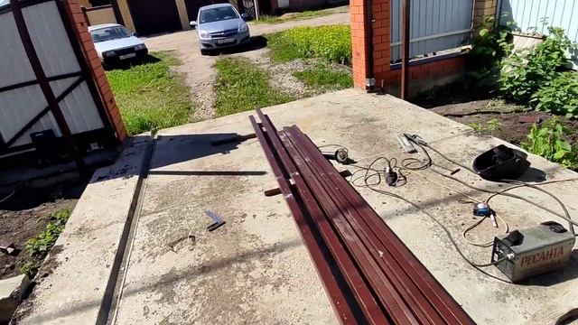 Покраска и монтаж навеса для автомобиля , грунт эмаль по ржавчине 3 в 1 , как крепить  поликарбонат