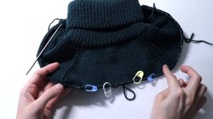 УДОБНАЯ и СТИЛЬНАЯ манишка спицами. Мастер-класс