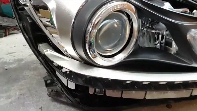 Mercedes C 204. Решение проблемы запотевания, чистка линзы. смотреть онлайн