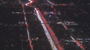 Огромная пробка в Лос-Анджелесе накануне Дня благодарения