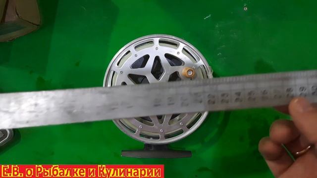 Катушка для спиннинга из СССР СКР-120,завод ВОЕНОХОТ-1. Советская рыболовная катушка СКР-120. смотреть онлайн