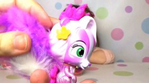 Питомцы принцесс Диснея королевские питомцы обзор игрушек и Киндер Сюрпризы