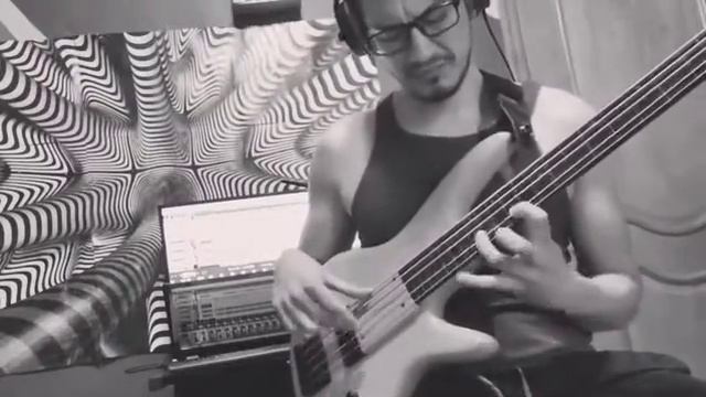 Original fretless bass solo: new project I'm working on смотреть онлайн