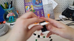 как собрать из лего кота Малыша