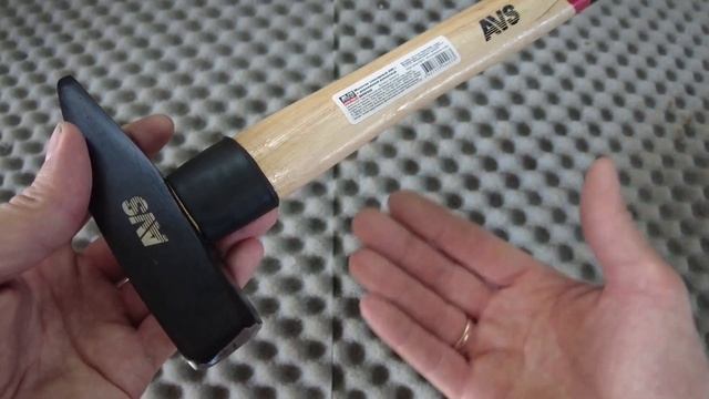 Молоток слесарный 500 г с деревянной рукояткой AVS MHW500 смотреть онлайн