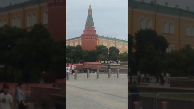 Москва. Кремль. Музей. Манежная площадь.