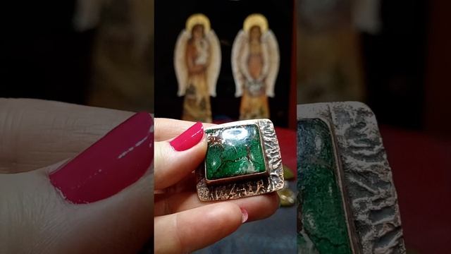 Редкие минералы в интересных дизайнах.