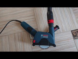 Болгарка BOSCH GWS 17-125 CIE с кожухом BOSCH GDE 115/125 FC-T с пылесосом BOSCH GAS 20 L SFC