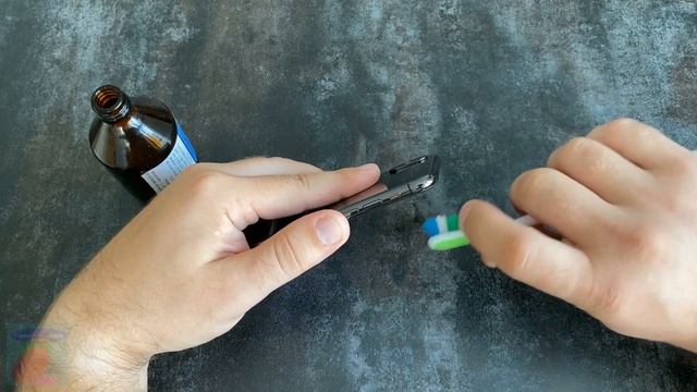 Как почистить динамик и микрофон телефона IPHONE И ANDROID не разбирая его.Cамый эффективный способ