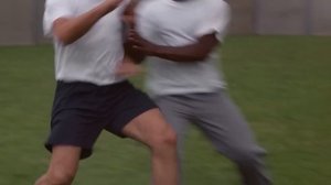 Это жуткий МАНЬЯК – самый опасный ЗЭК в тюрьме и скоро он отомстит своим охранникам