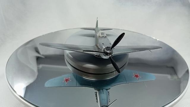 РАБОТА #16 - Советский истребитель Як-3
