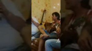 Пацаны Пацаны вы держите штаны - клип смотреть