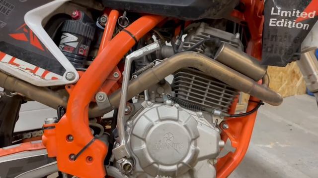 Мотоцикл Avantis Enduro 250 спустя 3 года, честный обзор смотреть онлайн