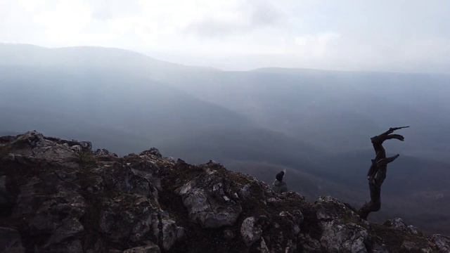 (중년에 만난 국제커플)(Kórejský manžel)다양한 동식물과 동굴 등으로 보호구역으로 지정되어 있는 바페나 산!\ Vápenná vo výške 752 m