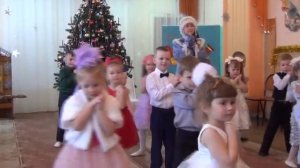 "К нам приходит Новый год". Танец для детей средней-старшей группы