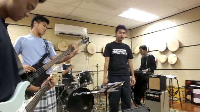 She's gone - Camelia (SweetCharity) cover by Mysterious Grappers (Sabda) - Aktiviti Larut Malam смотреть онлайн