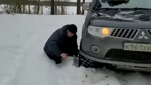 Как выехать из снега, когда уже застрял. смотреть онлайн