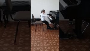 Г.Галынин "Лебеди" из сюиты Зоопарк (исп. Полина Дуцкая, 3 класс, преп. О.В.Викольская)