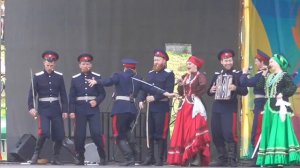 "Казаки казаченьки, не бойтесь ничего" (анс. из Москвы).mp4