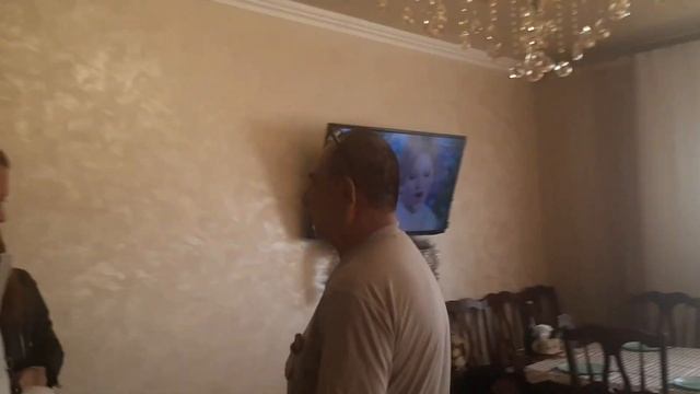 Пришли гости: дочь с зятем и внучка. смотреть онлайн