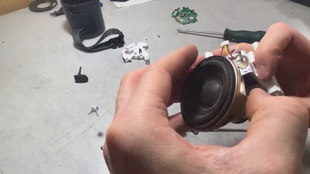 Разборка и ремонт динамика Sony SRS-XB13 смотреть онлайн