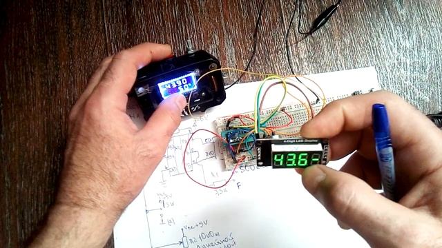 Частотомер + вольтметр на ATtiny13.